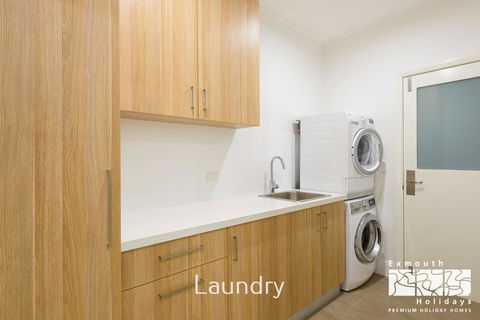 20 Madaffari Drive - Gold Coast 4U 22