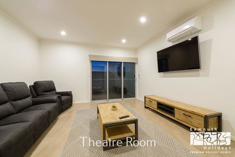 20 Madaffari Drive - Gold Coast 4U 16