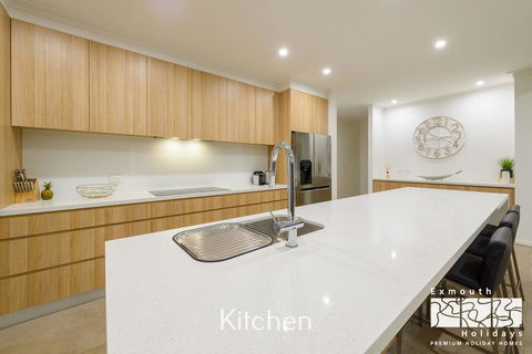 20 Madaffari Drive - Gold Coast 4U 4