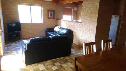 Kestrel Chalets - Gold Coast 4U 1
