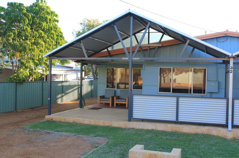 Kestrel Chalets - Gold Coast 4U 0