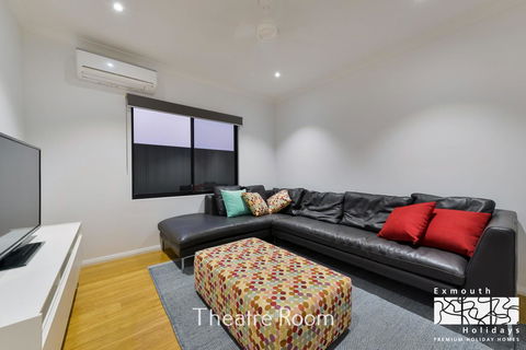 8 Kestrel Place - PRIVATE JETTY & POOL - Gold Coast 4U 6