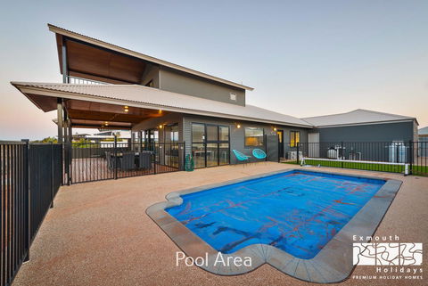 8 Kestrel Place - PRIVATE JETTY & POOL - Gold Coast 4U 18