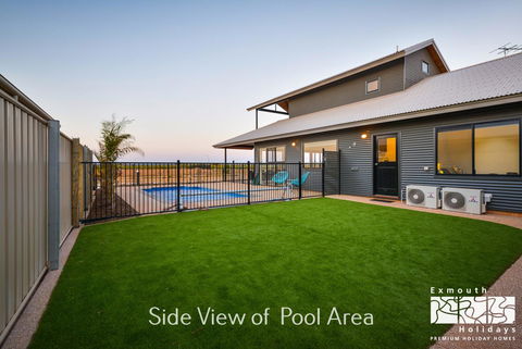 8 Kestrel Place - PRIVATE JETTY & POOL - Gold Coast 4U 17