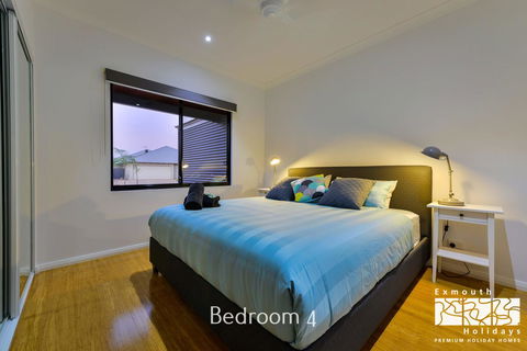 8 Kestrel Place - PRIVATE JETTY & POOL - Gold Coast 4U 12
