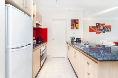 405 Perth City Escape - Gold Coast 4U 27