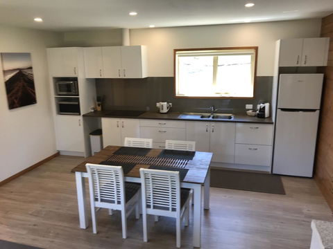 Loma Cottages - Accommodation Gold Coast 0