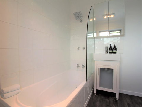 Horlock House - Accommodation Gold Coast 6