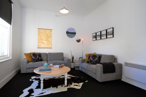 Horlock House - Accommodation Gold Coast 8