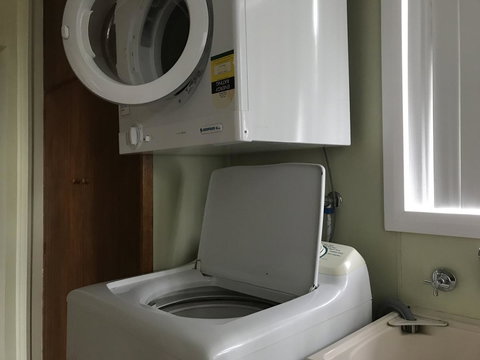 Beachend Bicheno - 1 Gold Coast 8