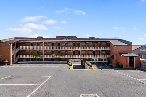 Coach House Launceston - Accommodation Gold Coast 1