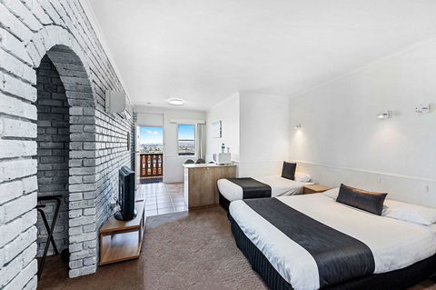 Coach House Launceston - Accommodation Gold Coast 13