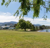 Riverfront Motel  Villas - 1 Gold Coast