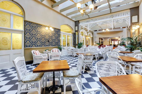 Hadley\'s Orient Hotel - 1 Gold Coast 1