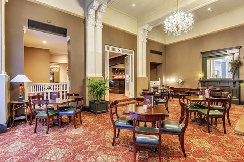 Hadley\'s Orient Hotel - 1 Gold Coast 10
