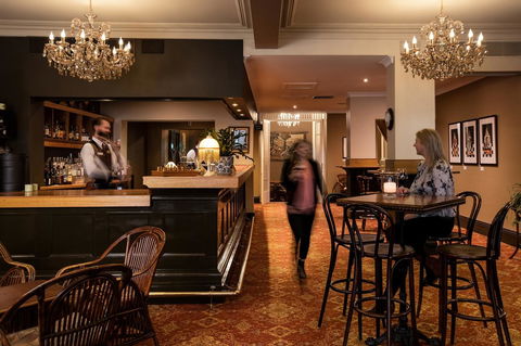 Hadley\'s Orient Hotel - 1 Gold Coast 15