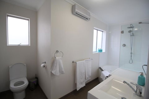 Trinity Hill Apartments - Accommodation Gold Coast 1