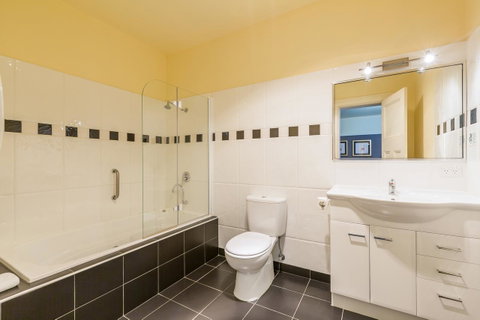 Graham Apartments - Accommodation Gold Coast 36