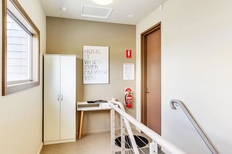 Bellerive Marina View Apartments NO 27 - Accommodation Gold Coast 18