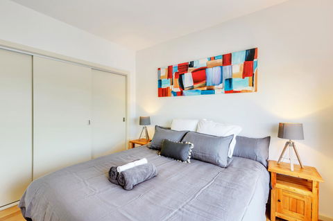 Bellerive Marina View Apartments NO 27 - Accommodation Gold Coast 5