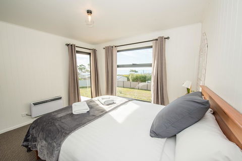 Beach House XIV - 1 Gold Coast 9