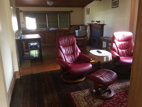 Kerrellie Cottages 2, 4 & 8 Reid Street - Accommodation Gold Coast 15