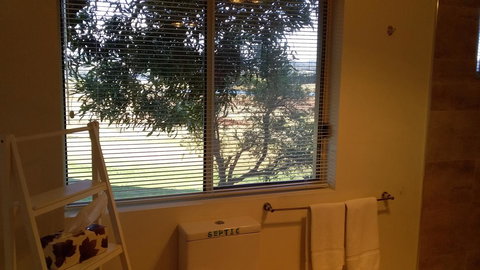 Pelican Point Sanctuary - Accommodation Gold Coast 1