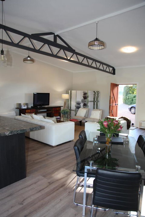 The WeareHouse In Deloraine - 1 Gold Coast 29