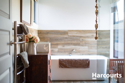 The WeareHouse In Deloraine - 1 Gold Coast 7