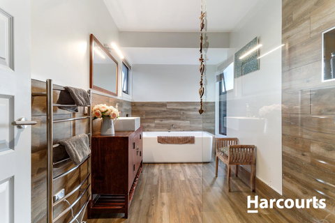 The WeareHouse In Deloraine - 1 Gold Coast 14