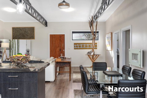 The WeareHouse In Deloraine - 1 Gold Coast 8