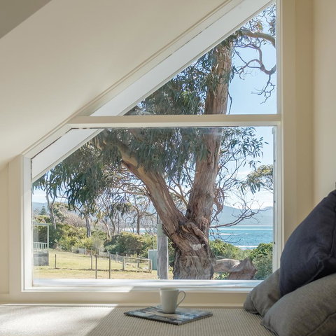 Cod Rock Point - 1 Gold Coast 18