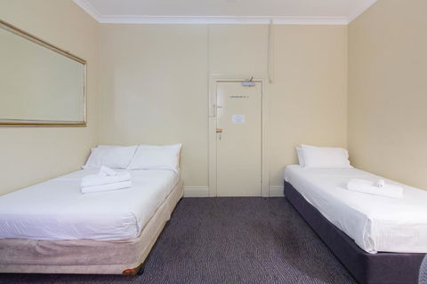 Neutral Bay Lodge - Gold Coast 4U 1