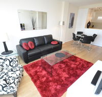 Neutral Bay Self-Contained Modern One-Bedroom Apartment 63BEN - Gold Coast 4U