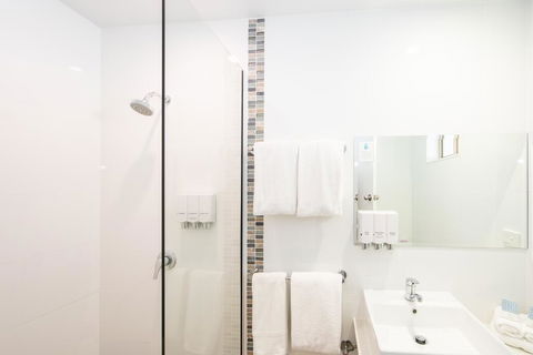 New England Motor Lodge - Accommodation Gold Coast 3