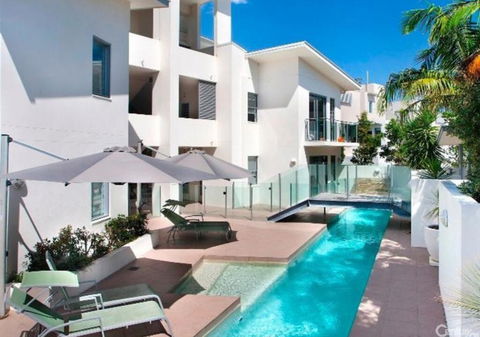NEW Sunshine Beach Family Escape 3 Bedroom With Free Wifi And Parking - Accommodation Gold Coast 1