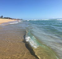 NEW UPMARKET COMFORTABLE 2 Bed 2 Bath OCEAN VIEWS 250m to BUDDINA BEACH - Gold Coast 4U
