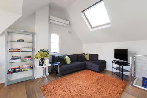 New York Loft Style Apartment 4 Km To CBD - Gold Coast 4U 2