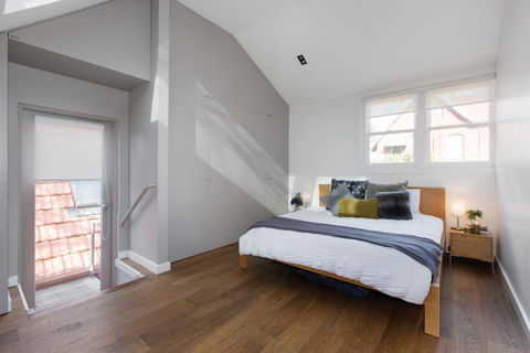 New York Loft Style Apartment 4 Km To CBD - Gold Coast 4U 1