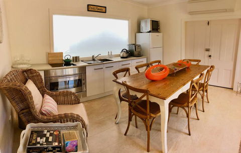 NEW: Tranquil Retreat -The Barn House Ingleside, Northern Beaches - Gold Coast 4U 2