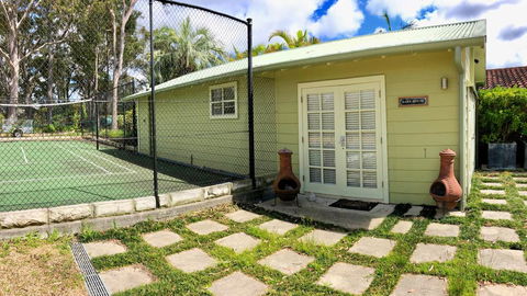 NEW: Tranquil Retreat -The Barn House Ingleside, Northern Beaches - Gold Coast 4U 1