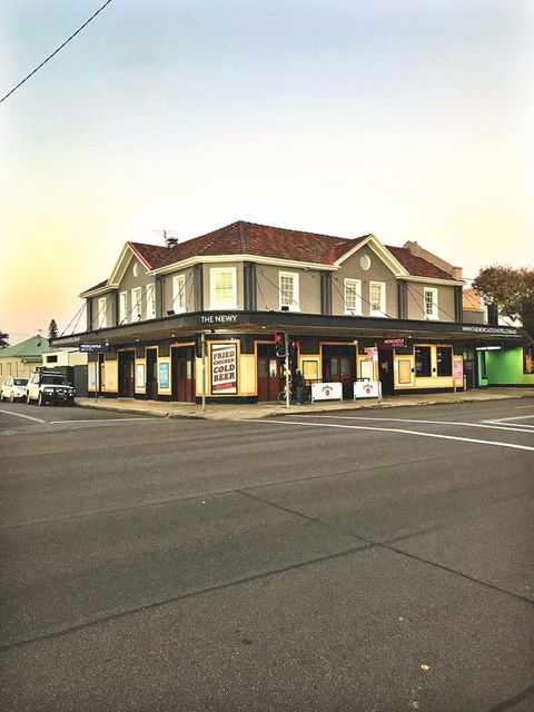 Newcastle Hotel - Gold Coast 4U 3