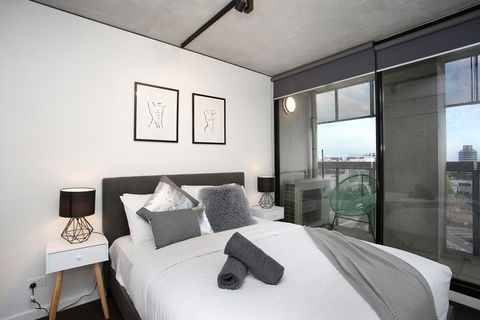 NGV Art Centre Retreat - StayCentral - Accommodation Gold Coast 3