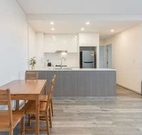 Nice and Clean Apartment with Free Wifi and Netflix - Gold Coast 4U