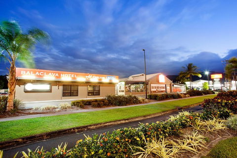 Nightcap At Balaclava Hotel - Accommodation Gold Coast 2