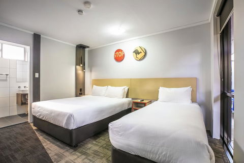 Nightcap At Jamison Hotel - 1 Gold Coast 1