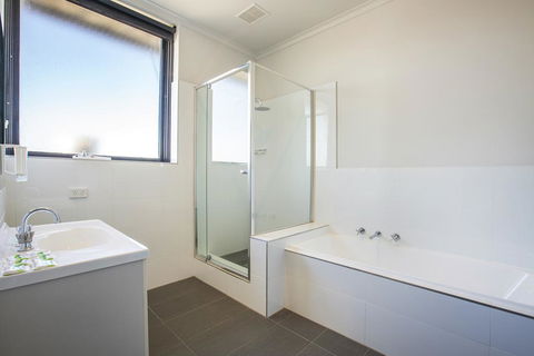Nightcap At St Albans Hotel - Accommodation Gold Coast 3