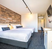 Nightcap at Westside Hotel - Gold Coast 4U