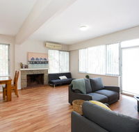 Nights on Broadway - Close to River UWA  Hospitals - Gold Coast 4U