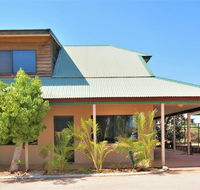 Ningaloo Breeze Villa 5 - 3 Bedroom Fully Self-Contained Holiday Accommodation - Gold Coast 4U